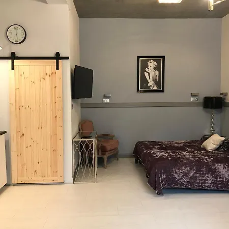 דירה Old Town Patio 1 *